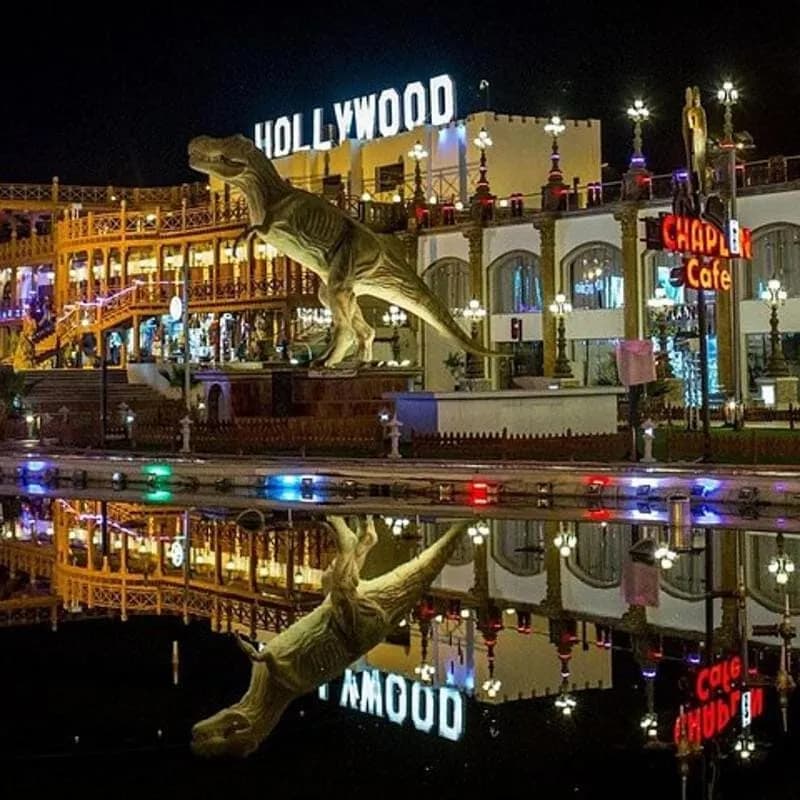 Hollywood Sharm – Shows, 7D-Kino & Dino-Park — 3